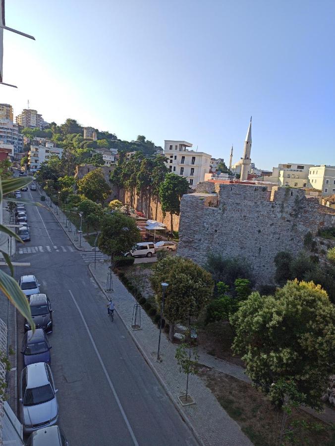 Lukas Apartament Vollga Durrës Exterior foto